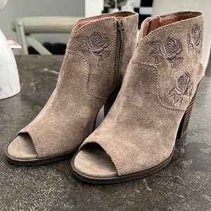 Lucky Brand Listana Suede Booties